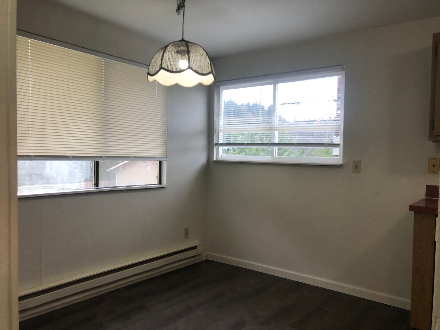 Limited-Time Offer: $25 Application Fee, Apply Today! 3 Bedroom, 1.5 Bath Single Family Home – photo 3