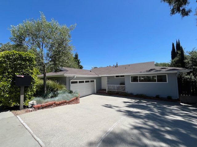 420 Tamarac Drive – photo 1