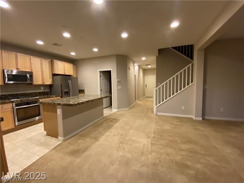 8065 Ancient Oaks Avenue – photo 3