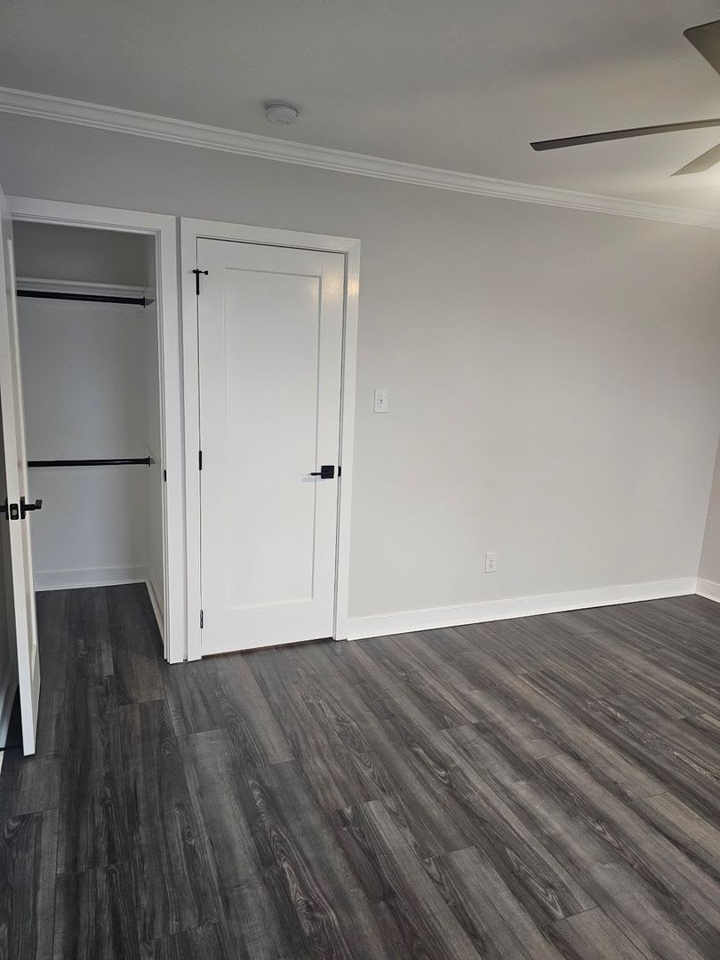 Stunning Remodel Frankford – photo 4
