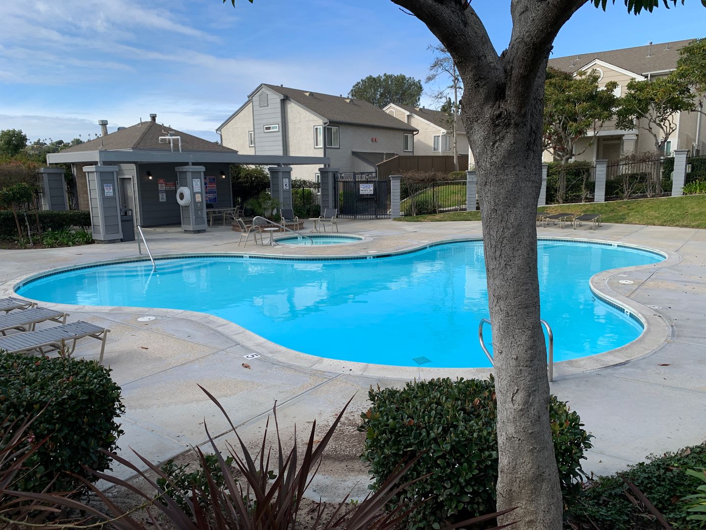 3 bedroom, 2 1/2 bath townhome located near the 125 & 94 freeway – photo 4