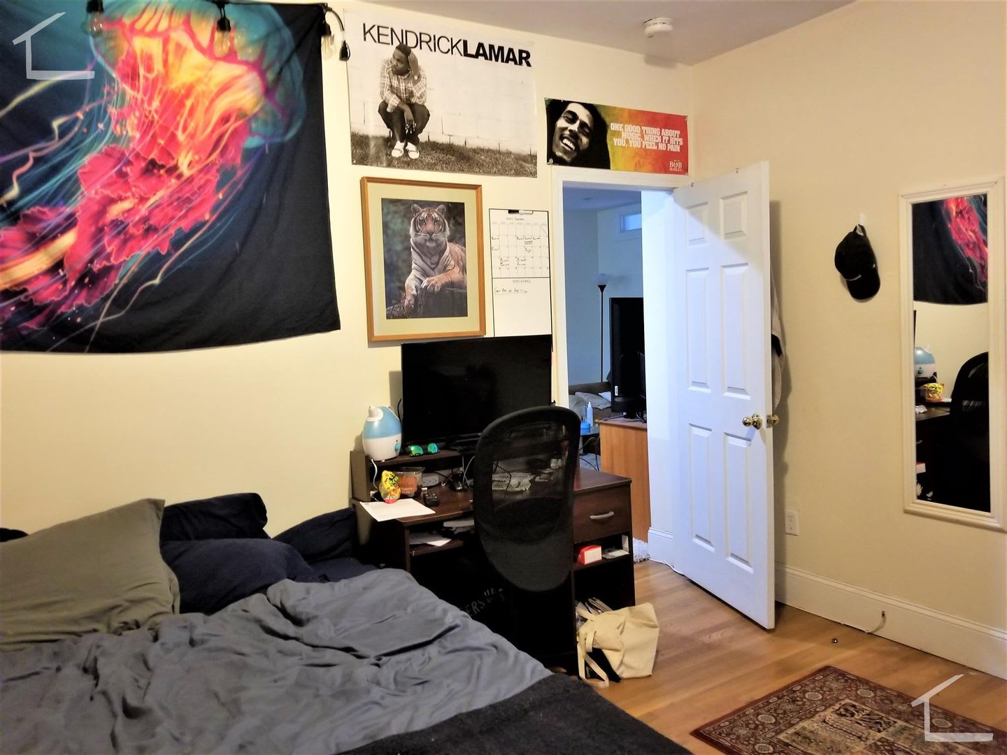Nicely Renovated 3 Bed On The Green Line In Brookline – photo 3