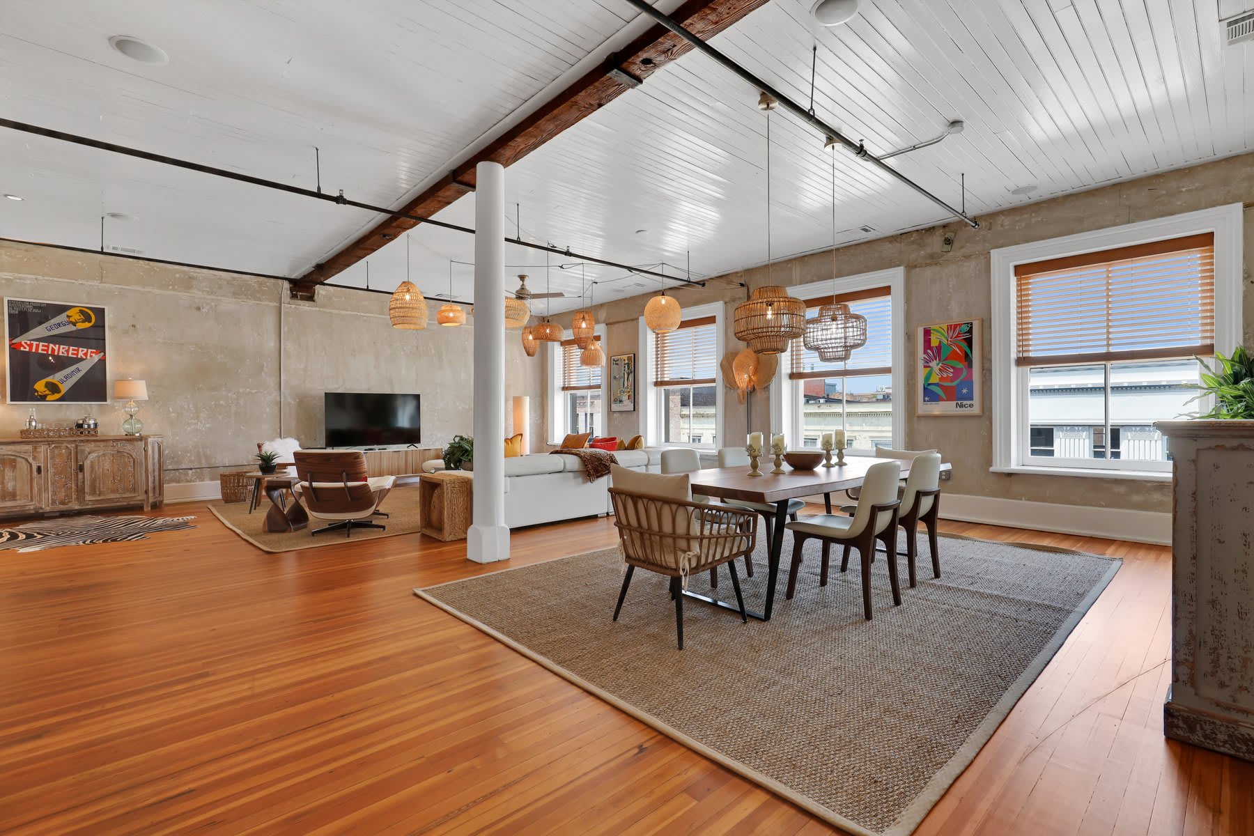 301 W Broughton St – photo 5