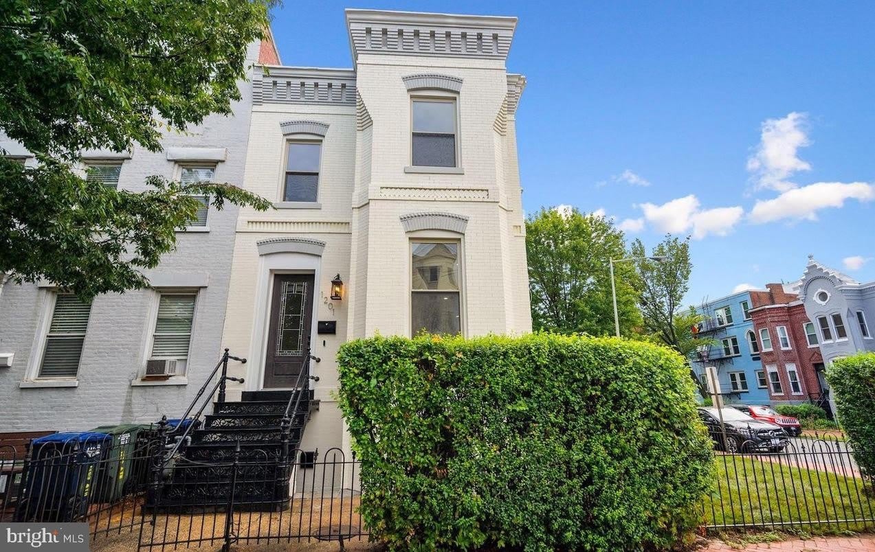 1201 4Th Street Nw – photo 1