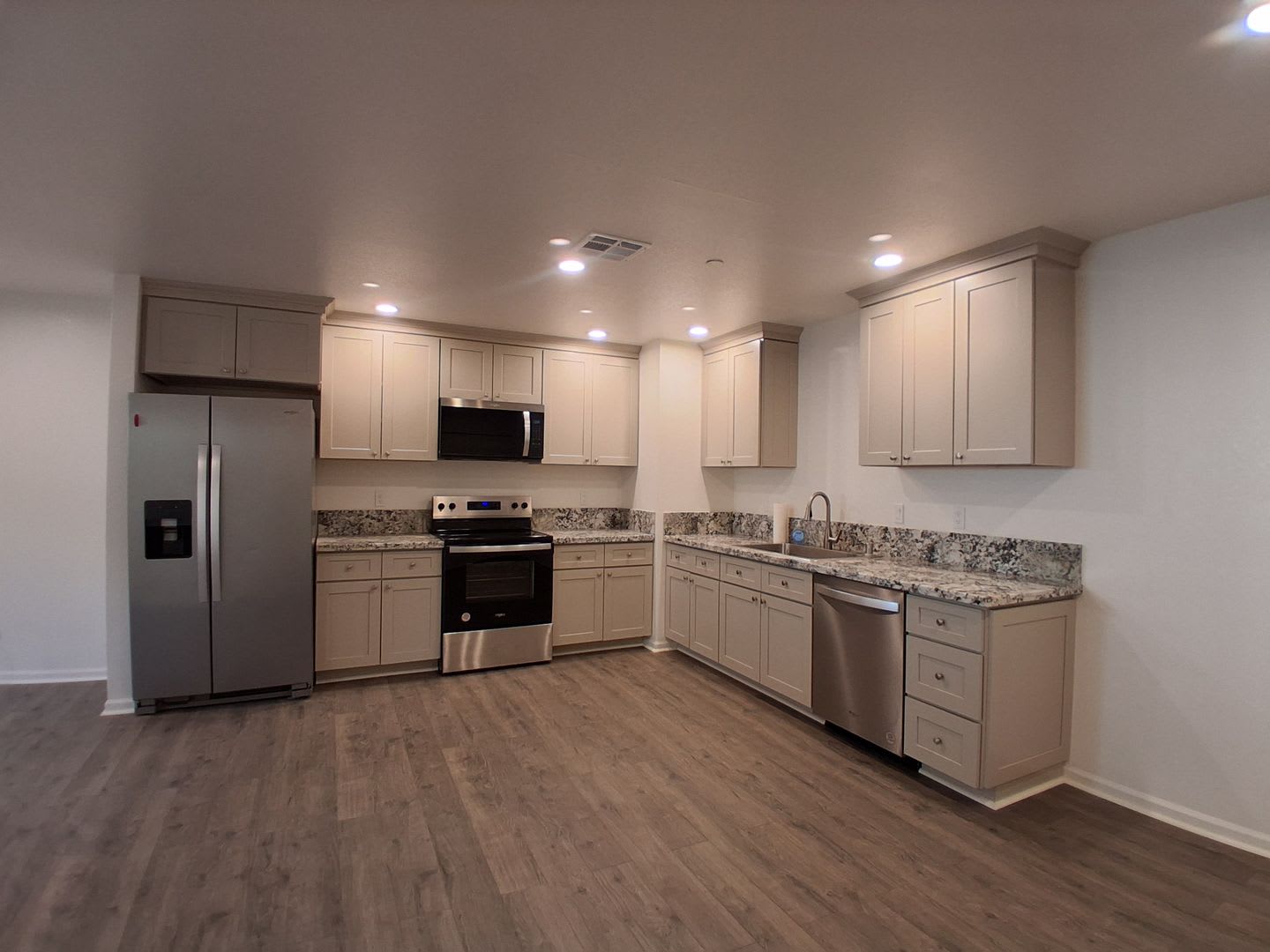 LakePark3016 – photo 5