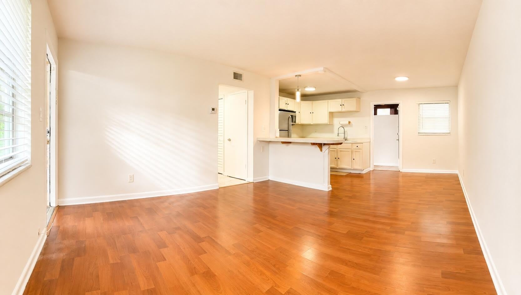 5112 Hollywood Boulevard – photo 2