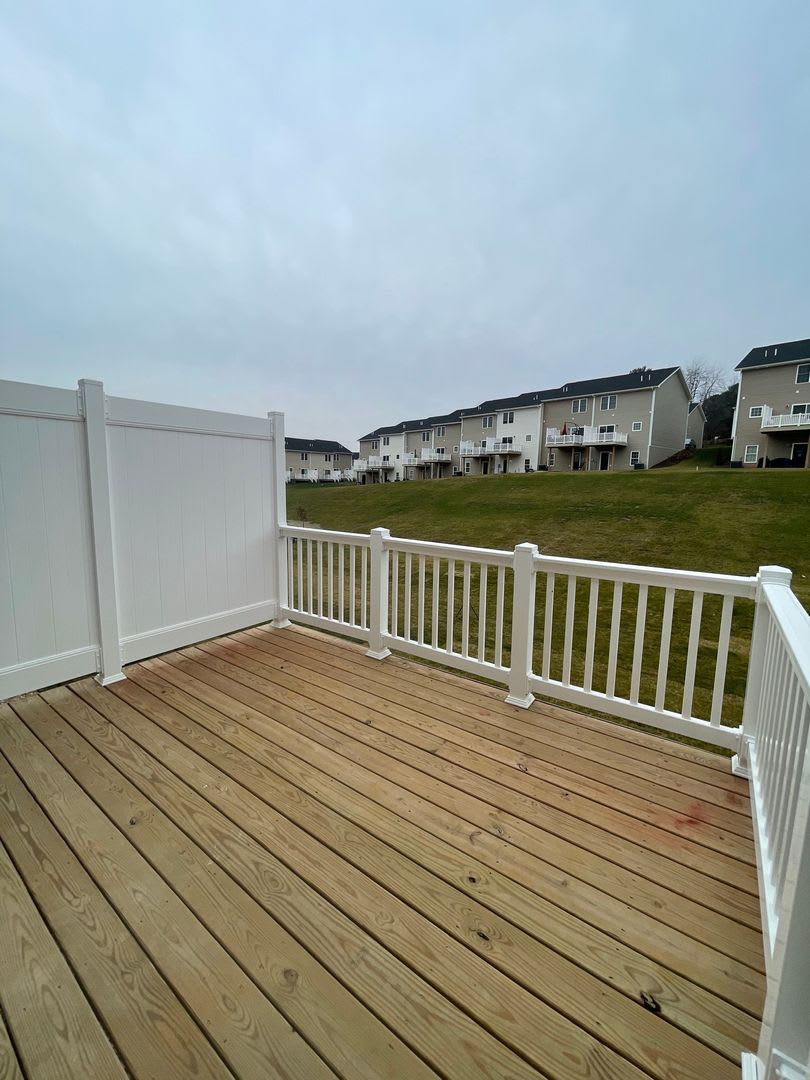 Crescent Ridge Townhome for Rent – photo 2