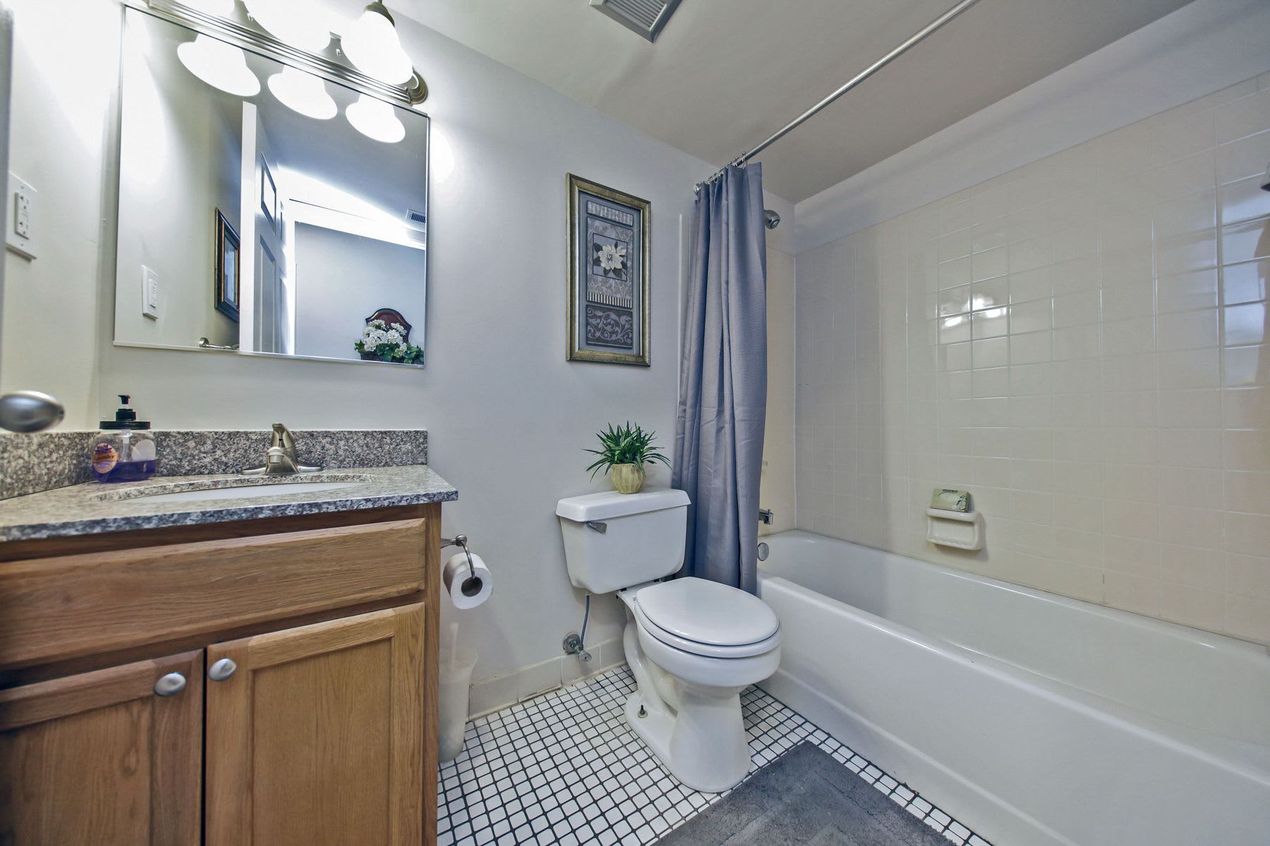 Old Orchard Apartments – photo 2
