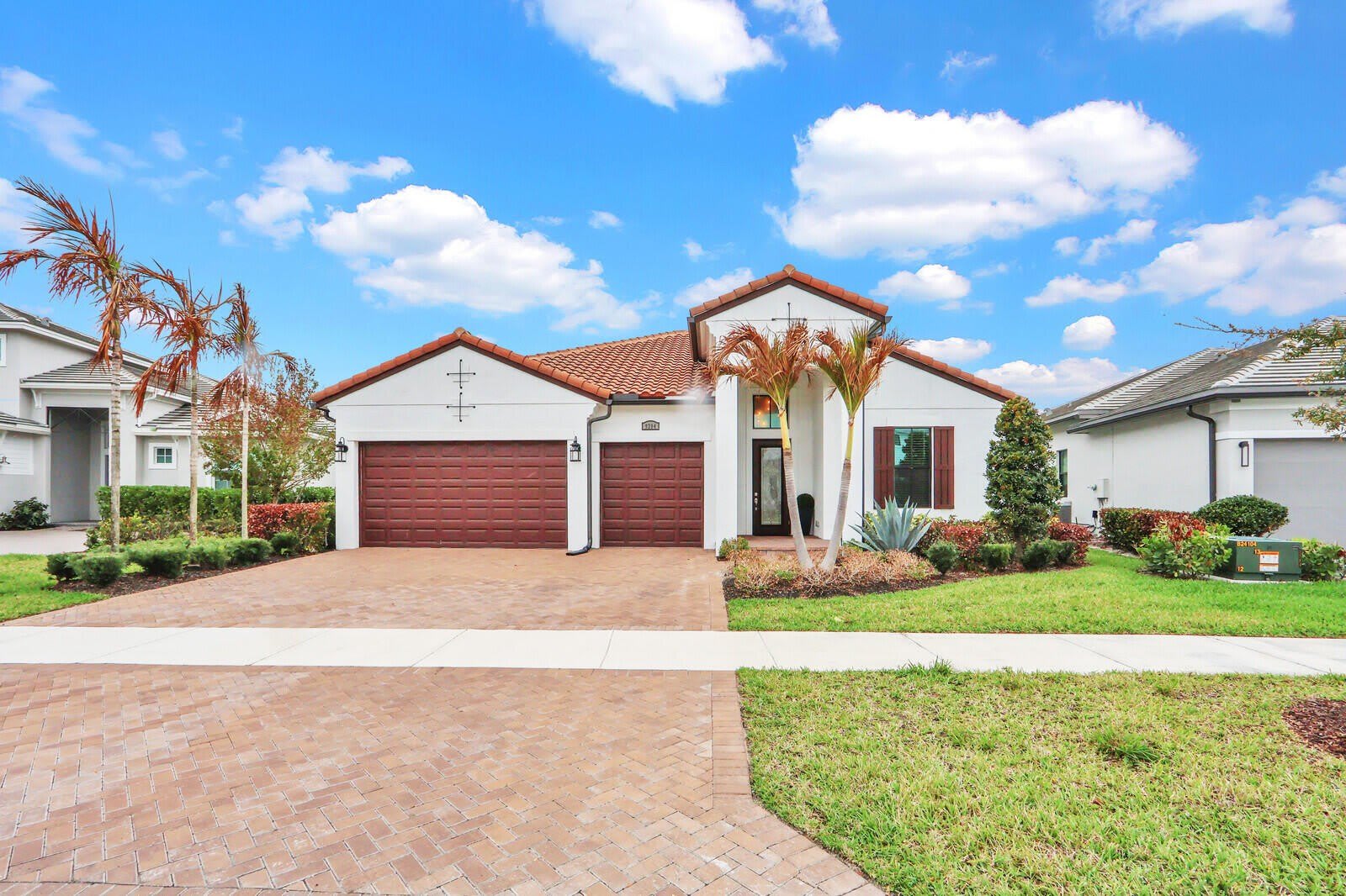 9204 SW Arco Way – photo 2