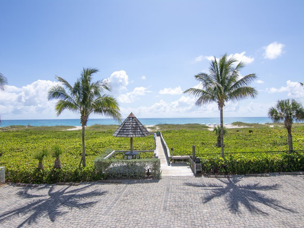 1536 Ocean Drive – photo 1