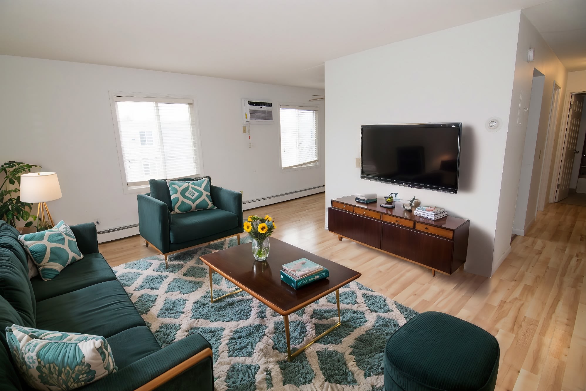 2731 Pillsbury – photo 2