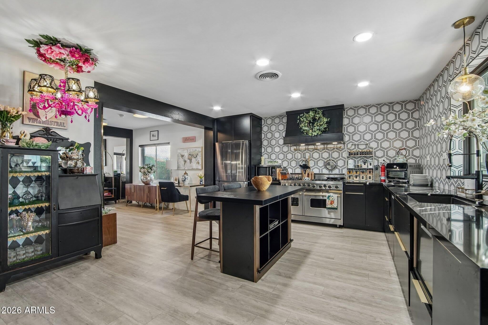 1725 E VERDE Lane – photo 3