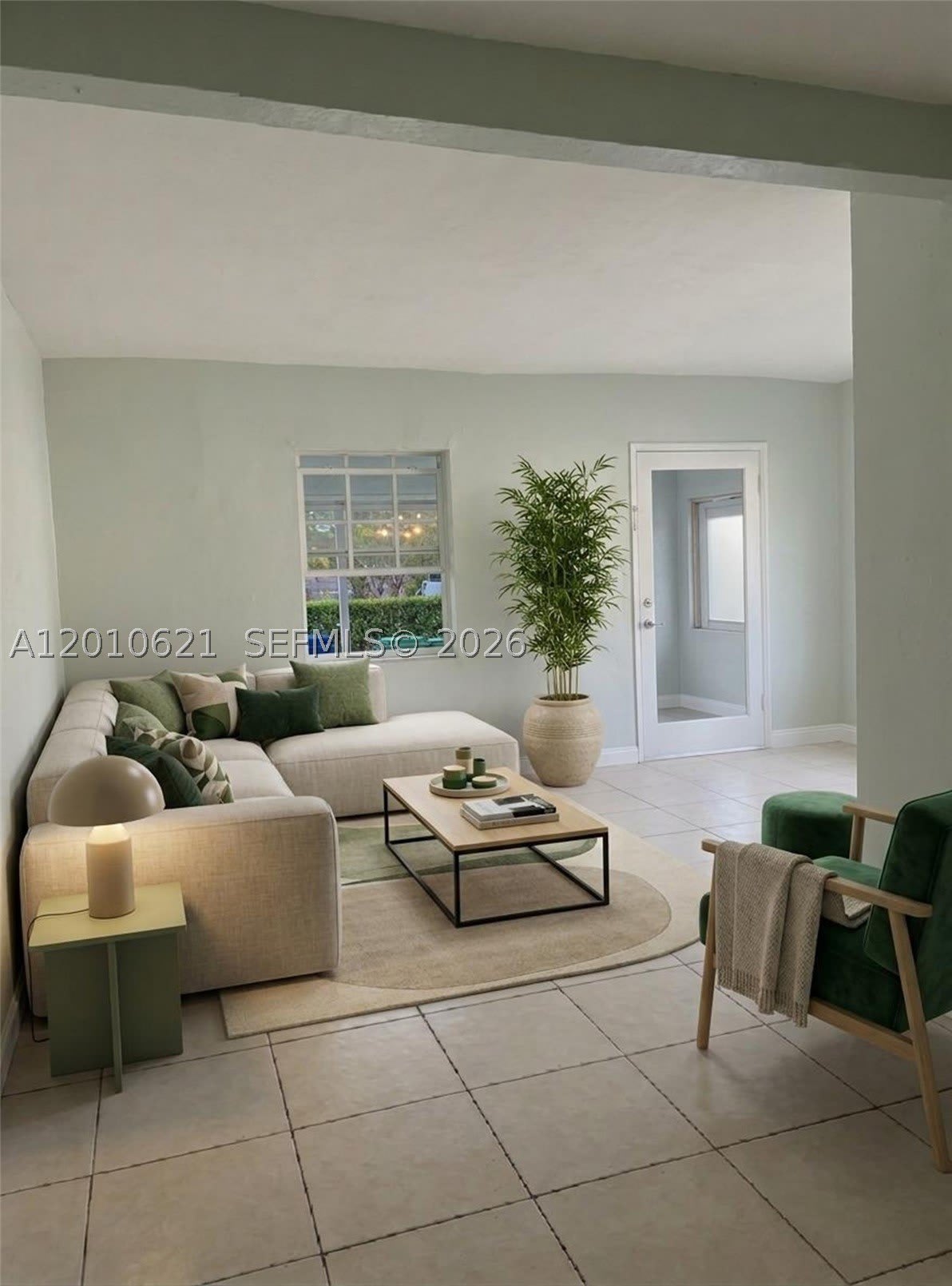 2412 SW 11th St – photo 2