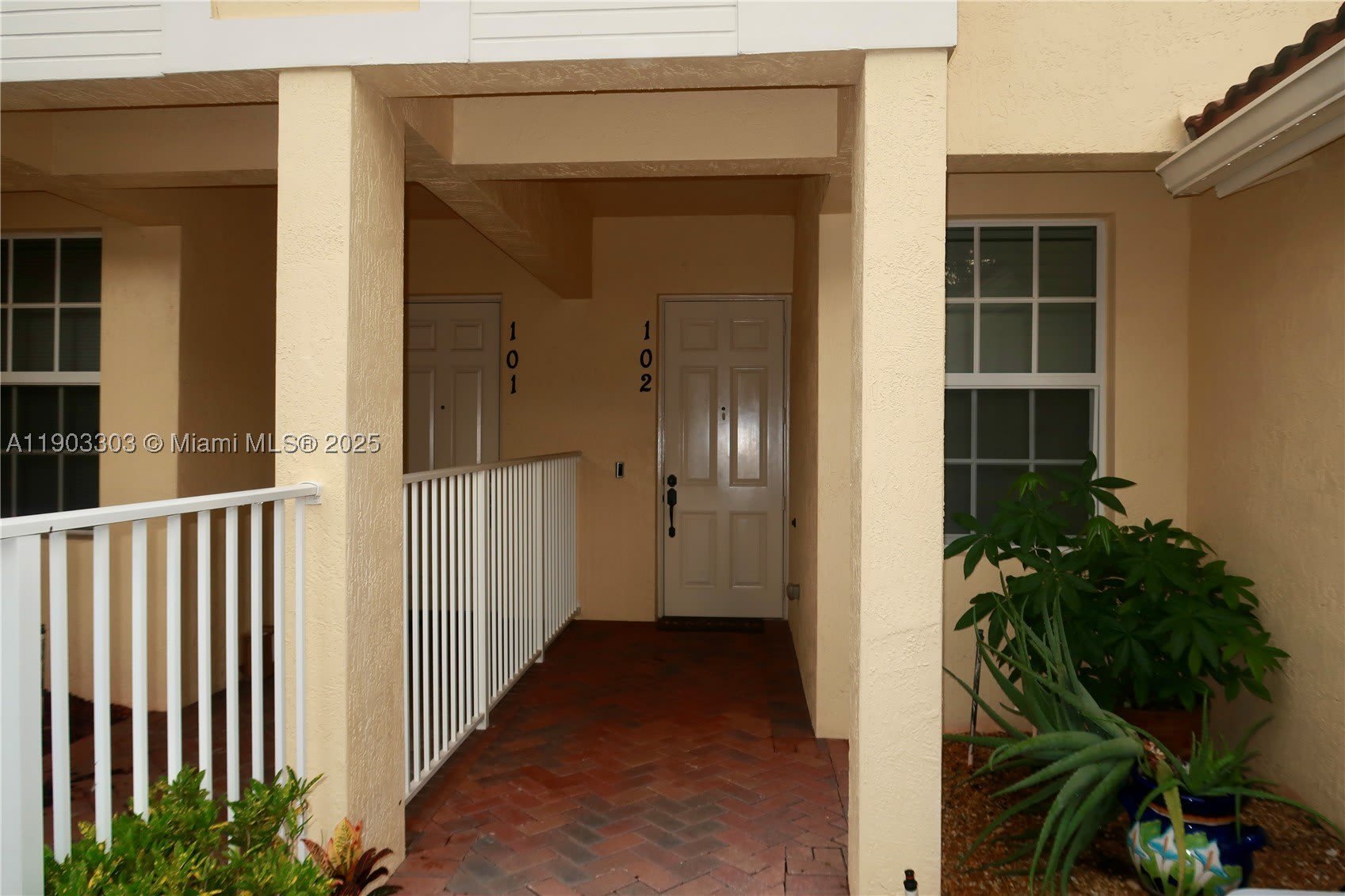 9778 Bowline Drive – photo 2