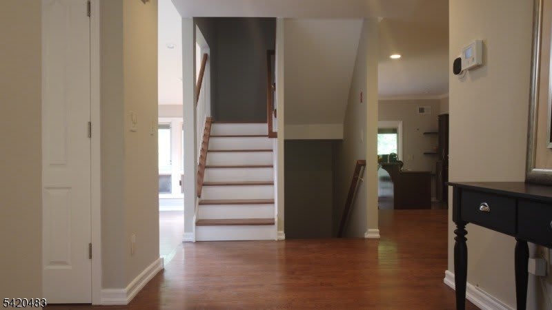 220 Butternut Dr – photo 2