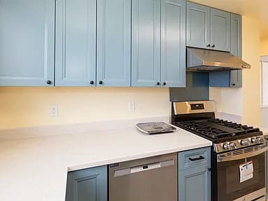 446 Niantic Ave – photo 5
