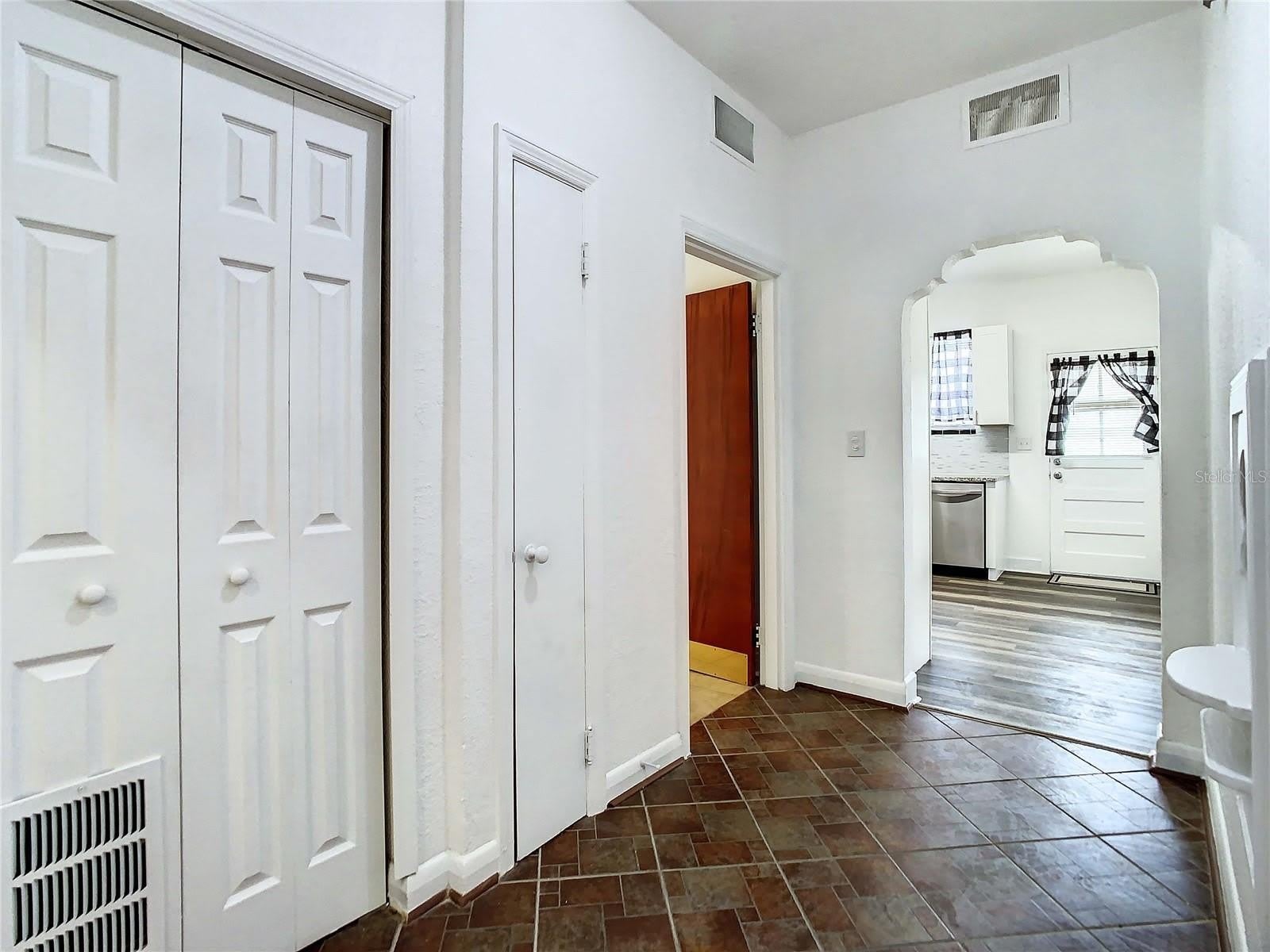2211 Durham Street – photo 4