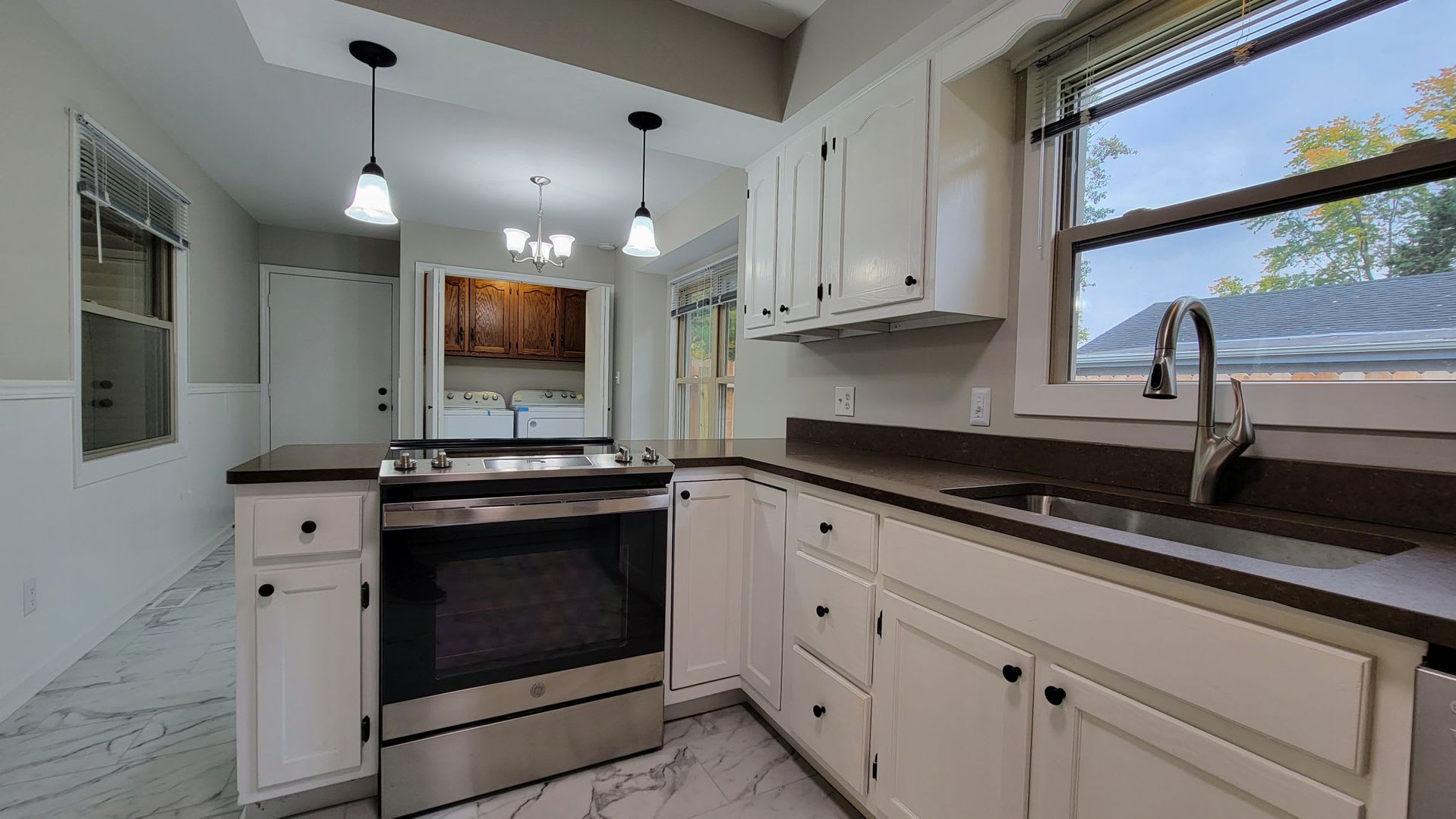 Beautifully Remodeled Condo in Southwest Champaign – photo 3
