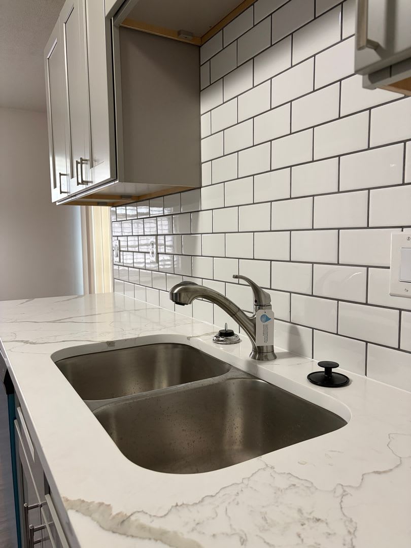 Relocate With Ease Stylish Mid Term Rental All Utilities And Lawn Care Included – photo 3