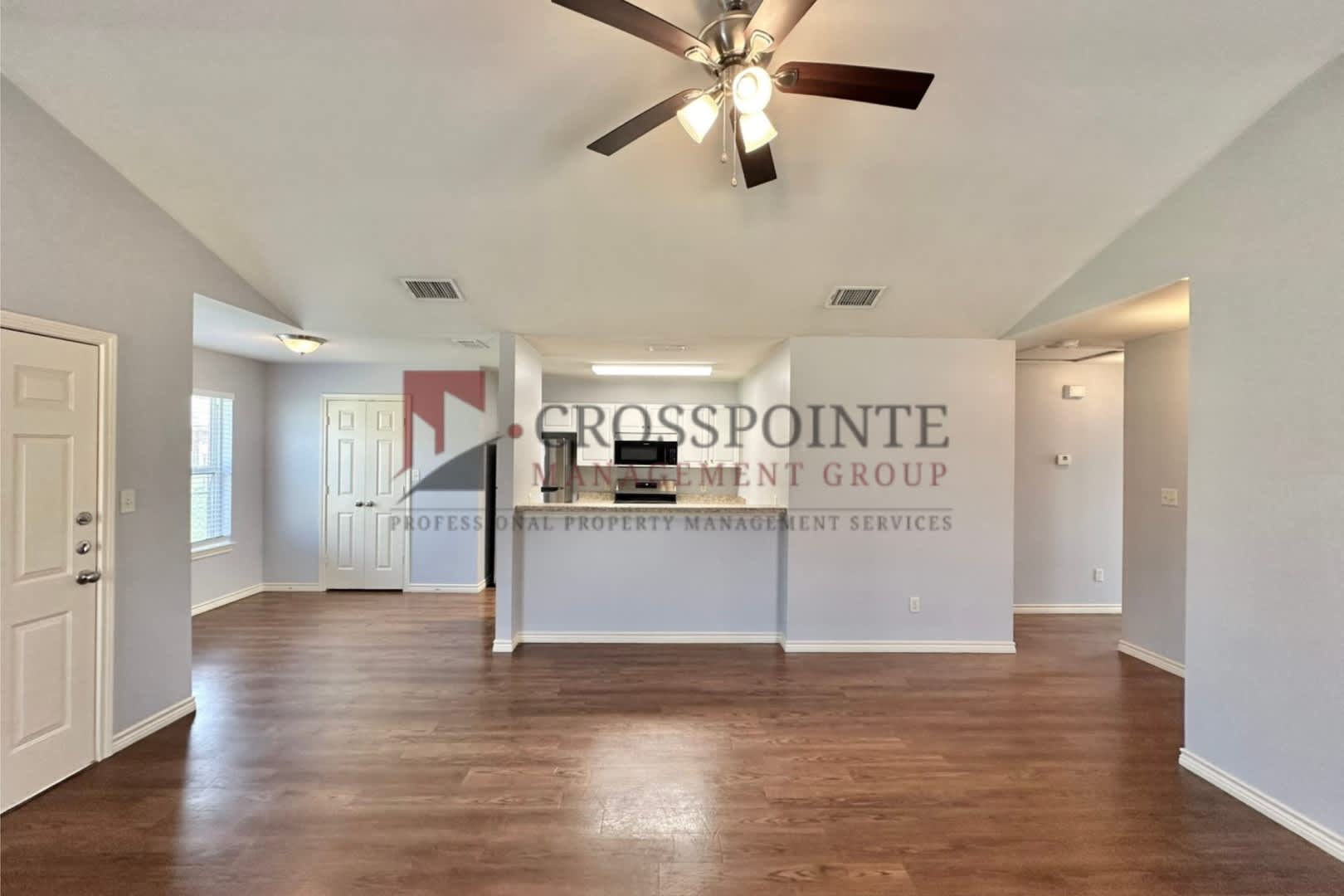 2 Bedroom 2 Bath Duplex at Mansion Creek in Tyler! 1/2 OFF your first full month’s rent! – photo 4