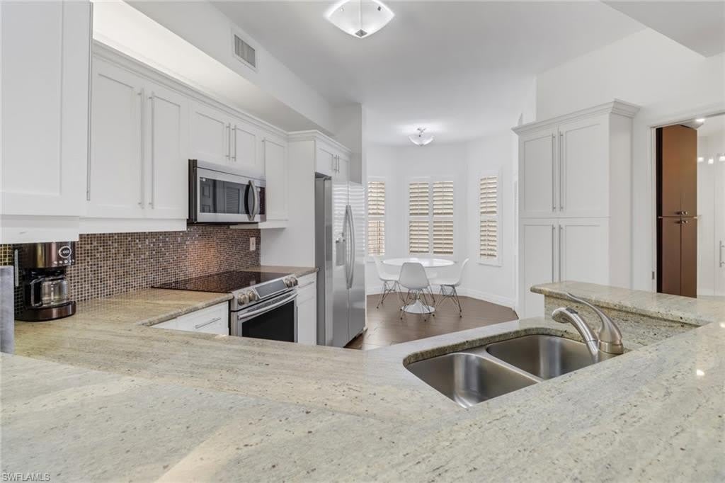 450 Bayfront Pl – photo 2