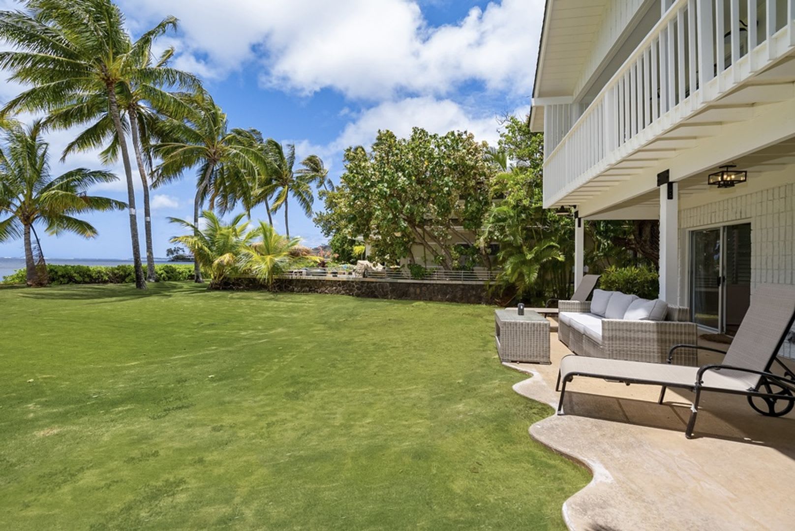 Honolulu Beachfront Retreat: Lux Beachfront Retreat w/ Ocean Views & Private Beach – photo 1