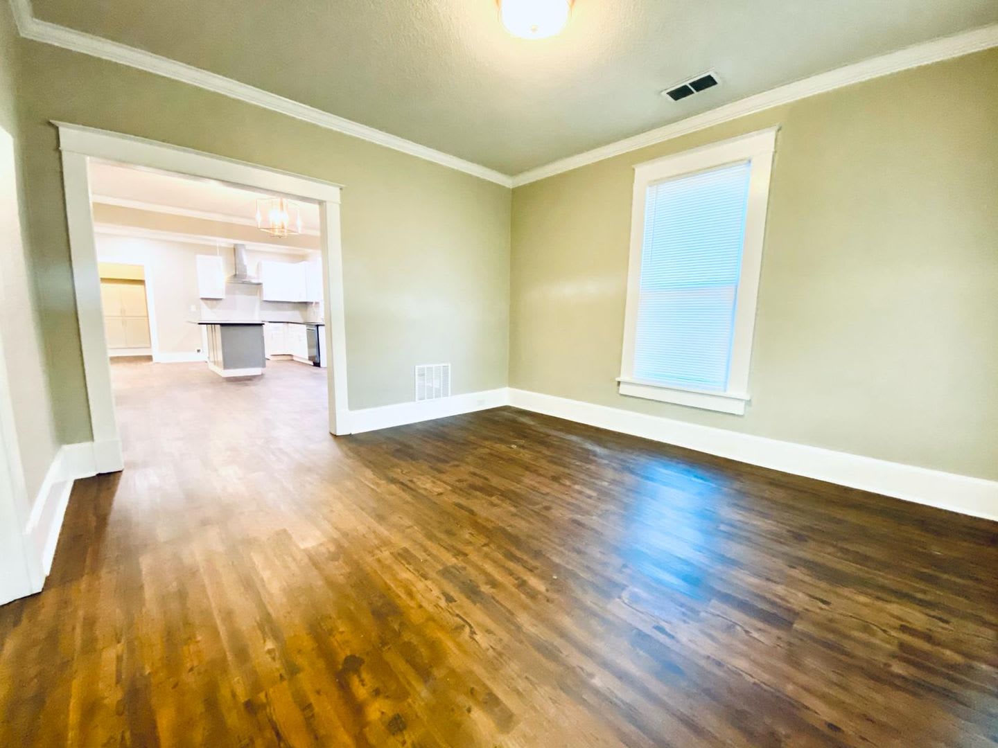 3 bedroom, 2 bathroom recently updated in Cooper Young – photo 4