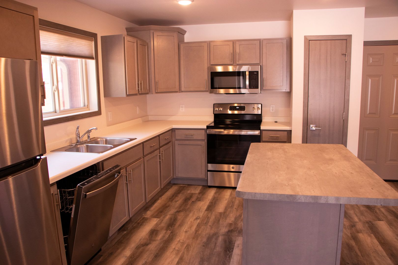 2Bed End Unit – photo 3