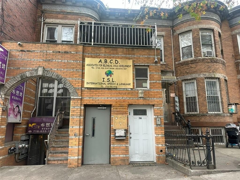 766 55th Street – photo 1