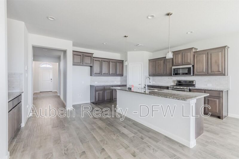 1343 Fox Hollow Road – photo 5