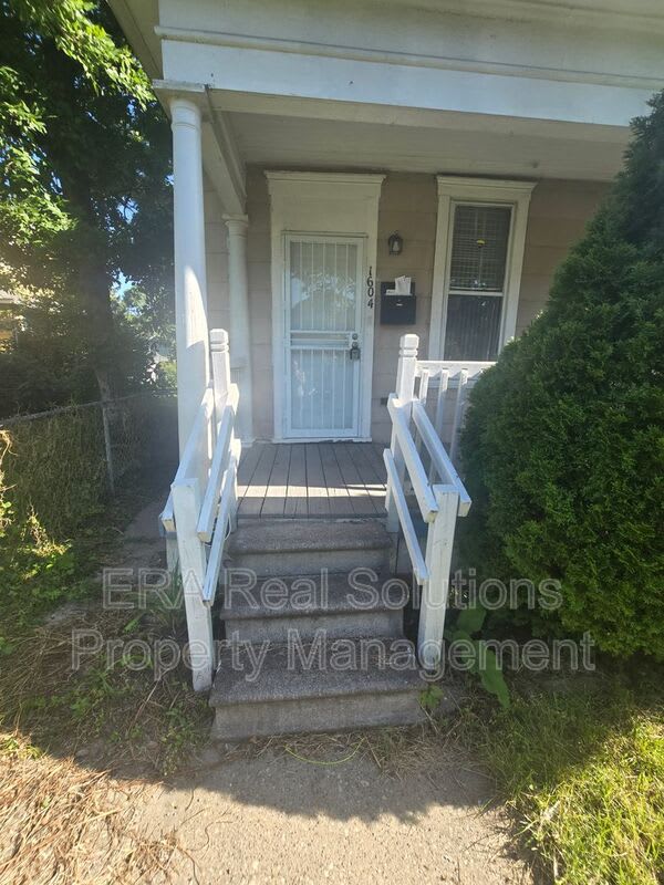 1604 Minnesota Ave – photo 3