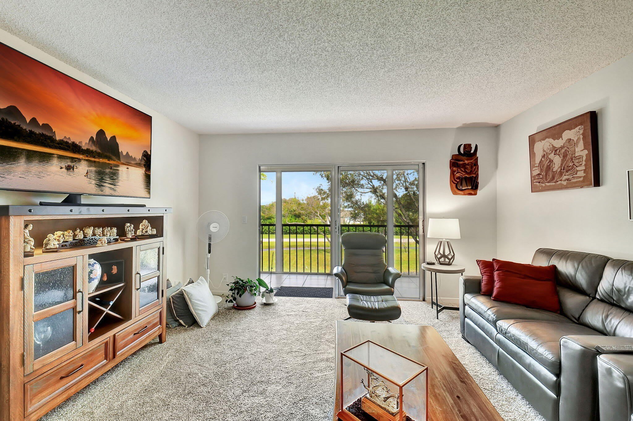 7185 Huntington Lane – photo 2