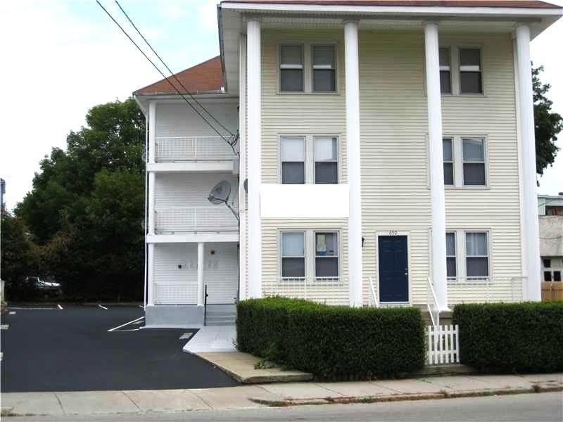 690 Elm Street – photo 1