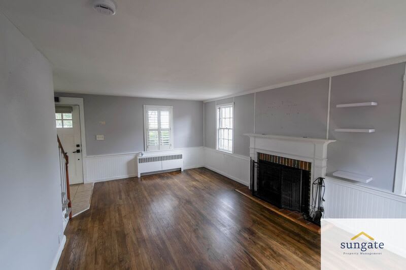 7023 Deerfield Rd – photo 4