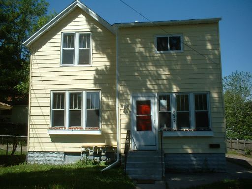 527 Hall Ave – photo 5