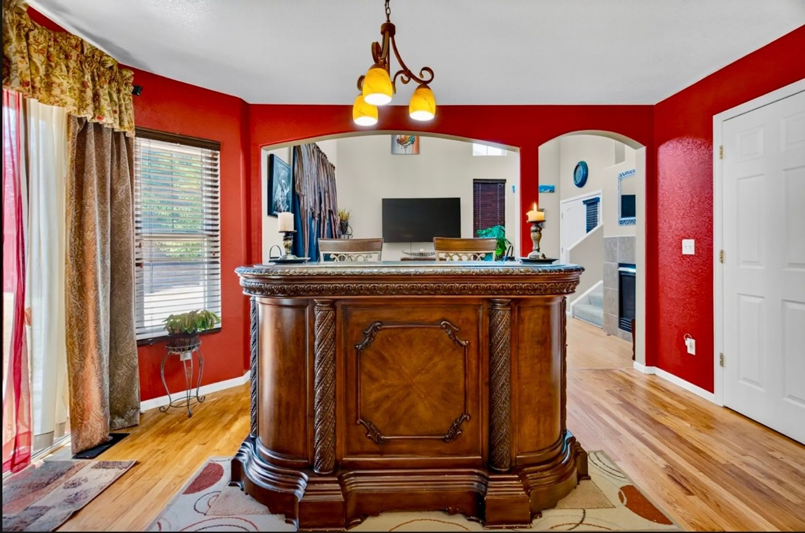 Charming 3BR House in Aurora – photo 4