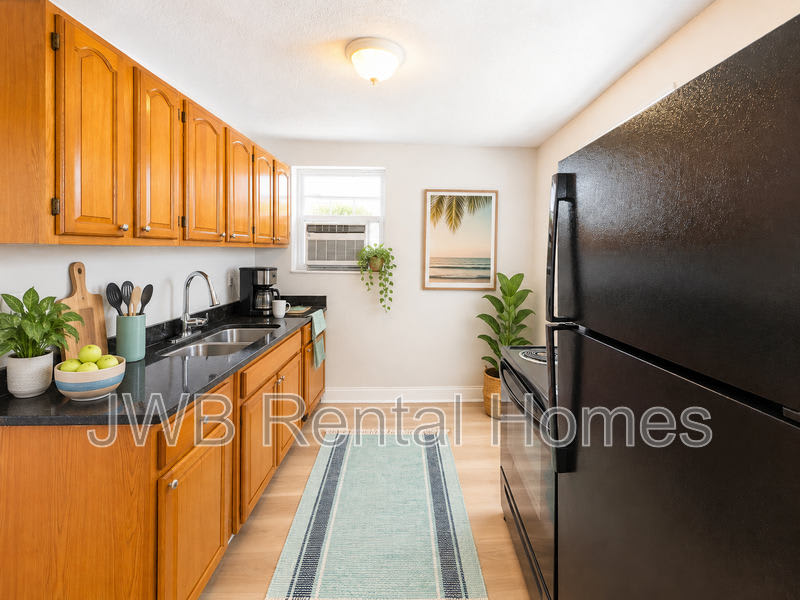 1530 21st St W #3 – photo 4