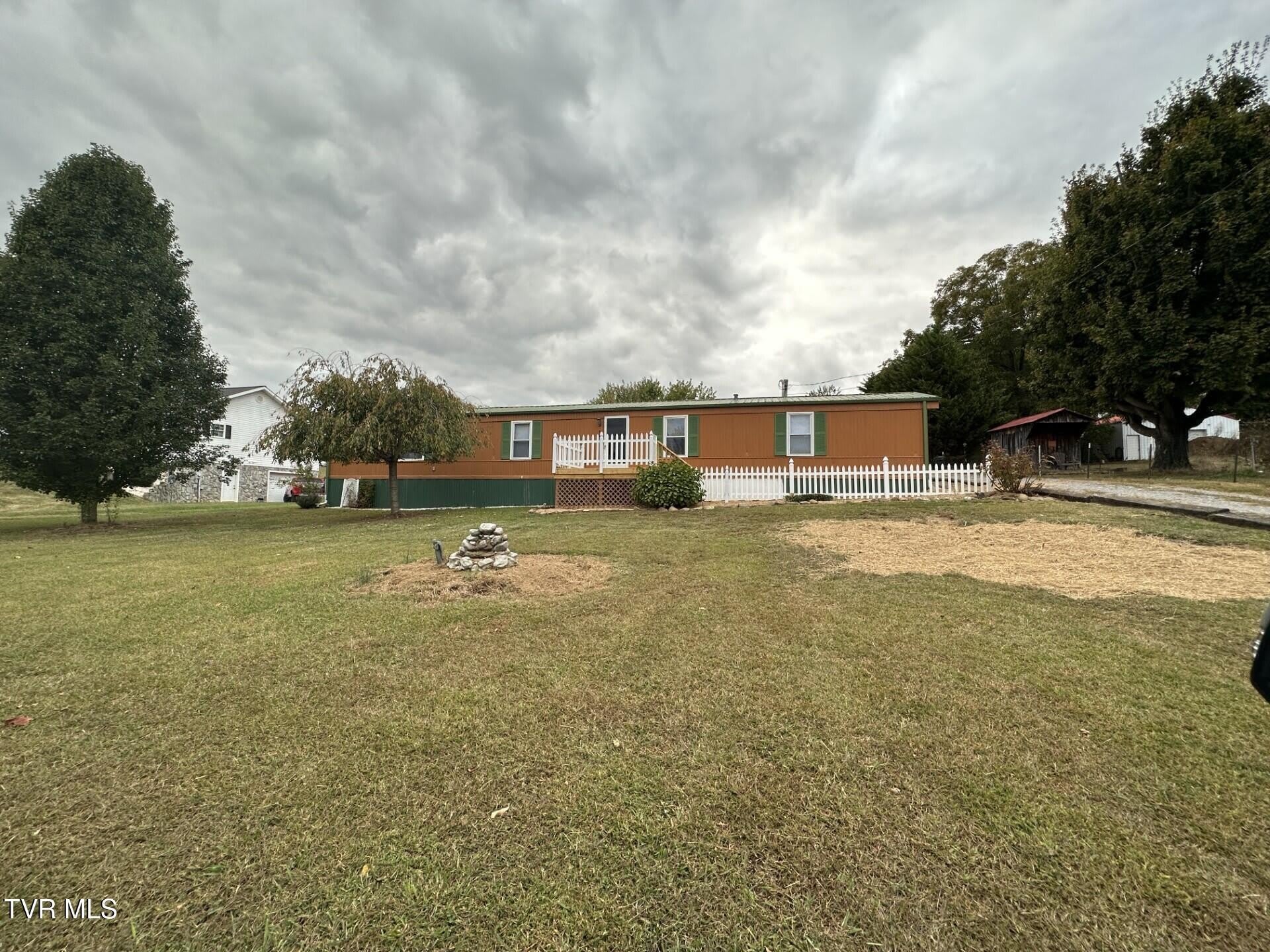 4280 Newport Highway – photo 1