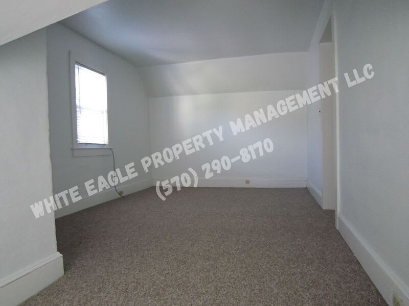 1618 Roselyn Street – photo 3
