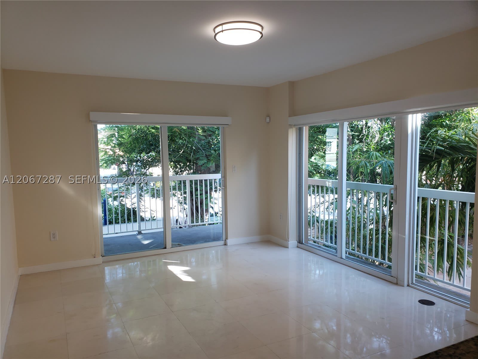 2740 SW 28th Ter – photo 5