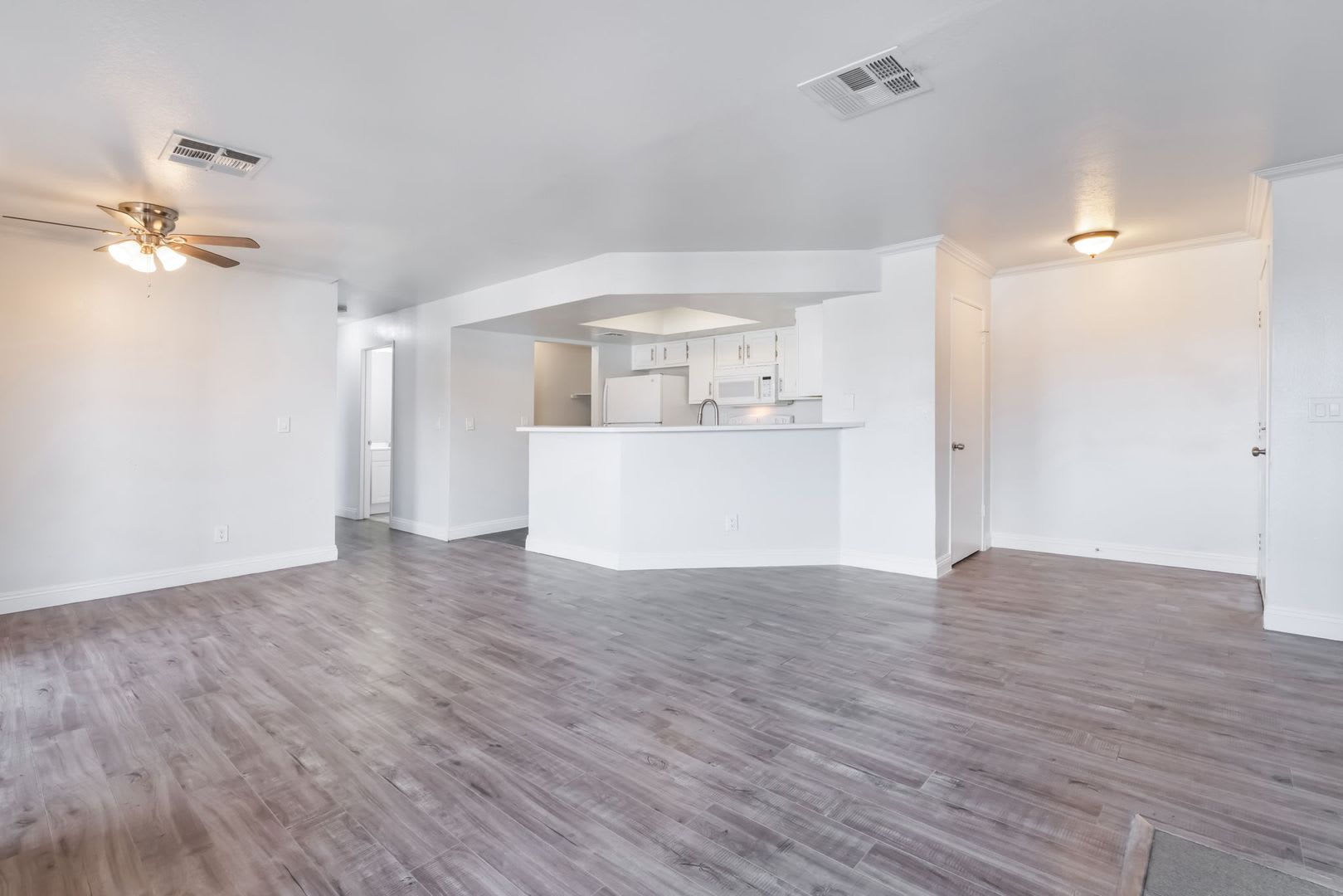 Beautiful Fully Upgraded 2Bd 2Ba Condo In Boca Park Available For Immediate Move In – photo 5