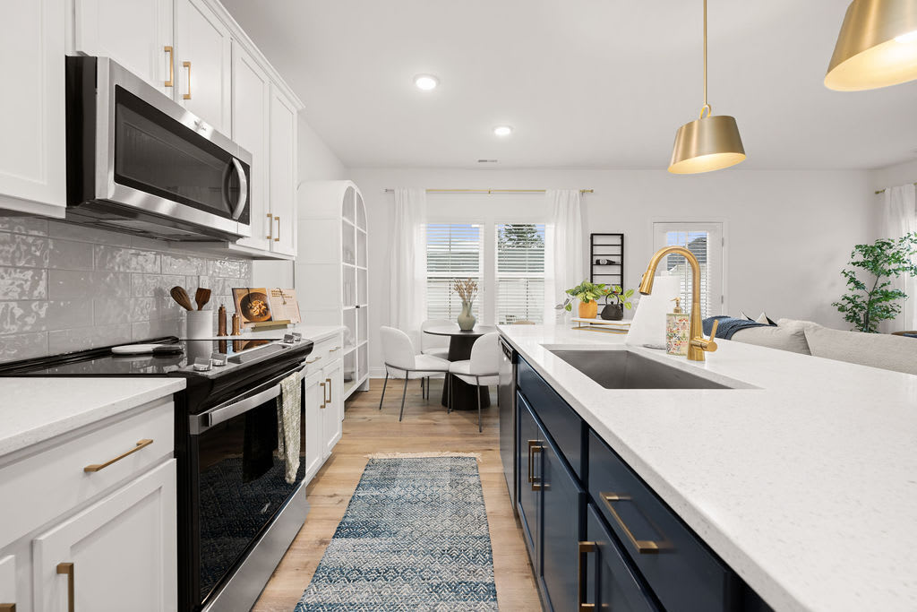 Oak Lake Townhomes – photo 4
