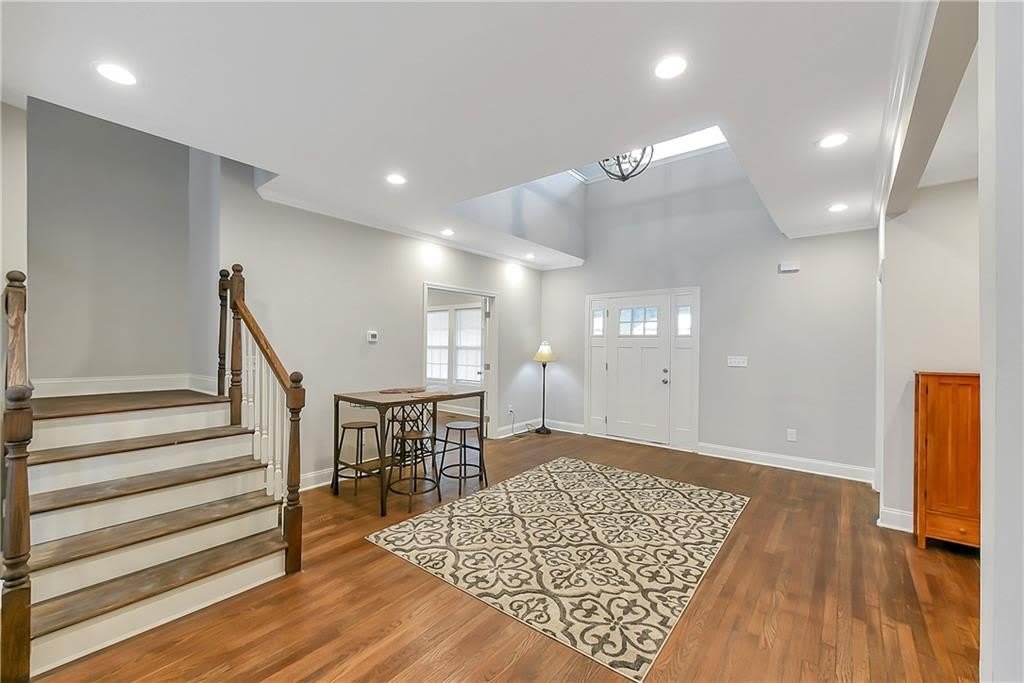 1378 Lakewood Avenue SE – photo 3