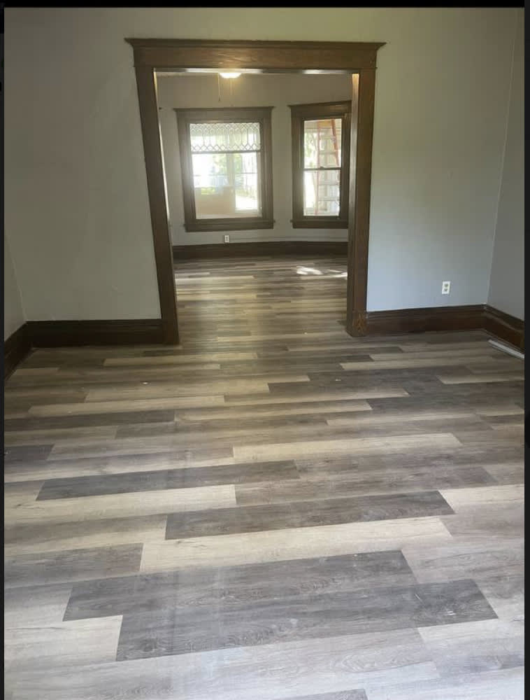 1011 Logan Avenue – photo 5