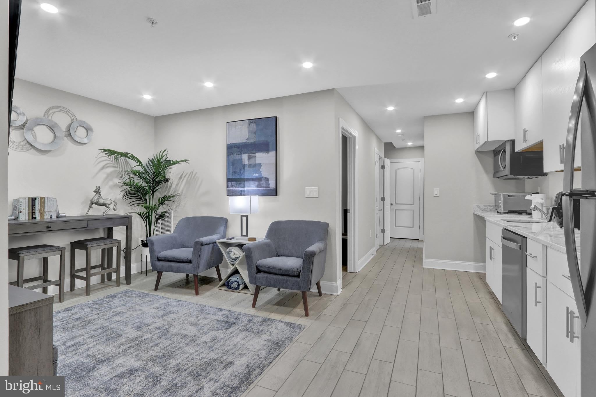 1167 Morse Street Ne – photo 2