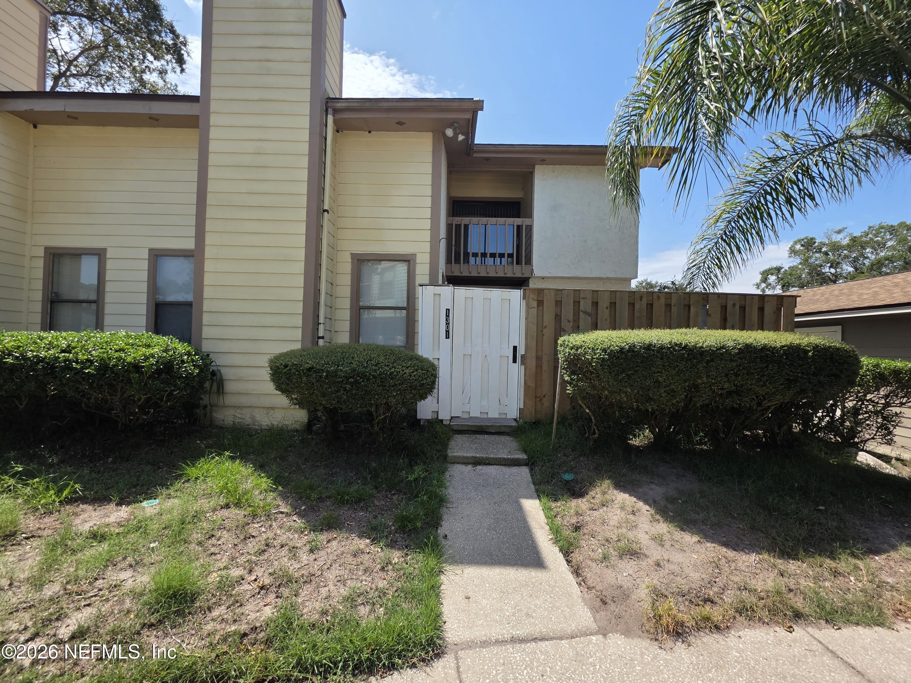 1301 W DEFENDER Court – photo 1