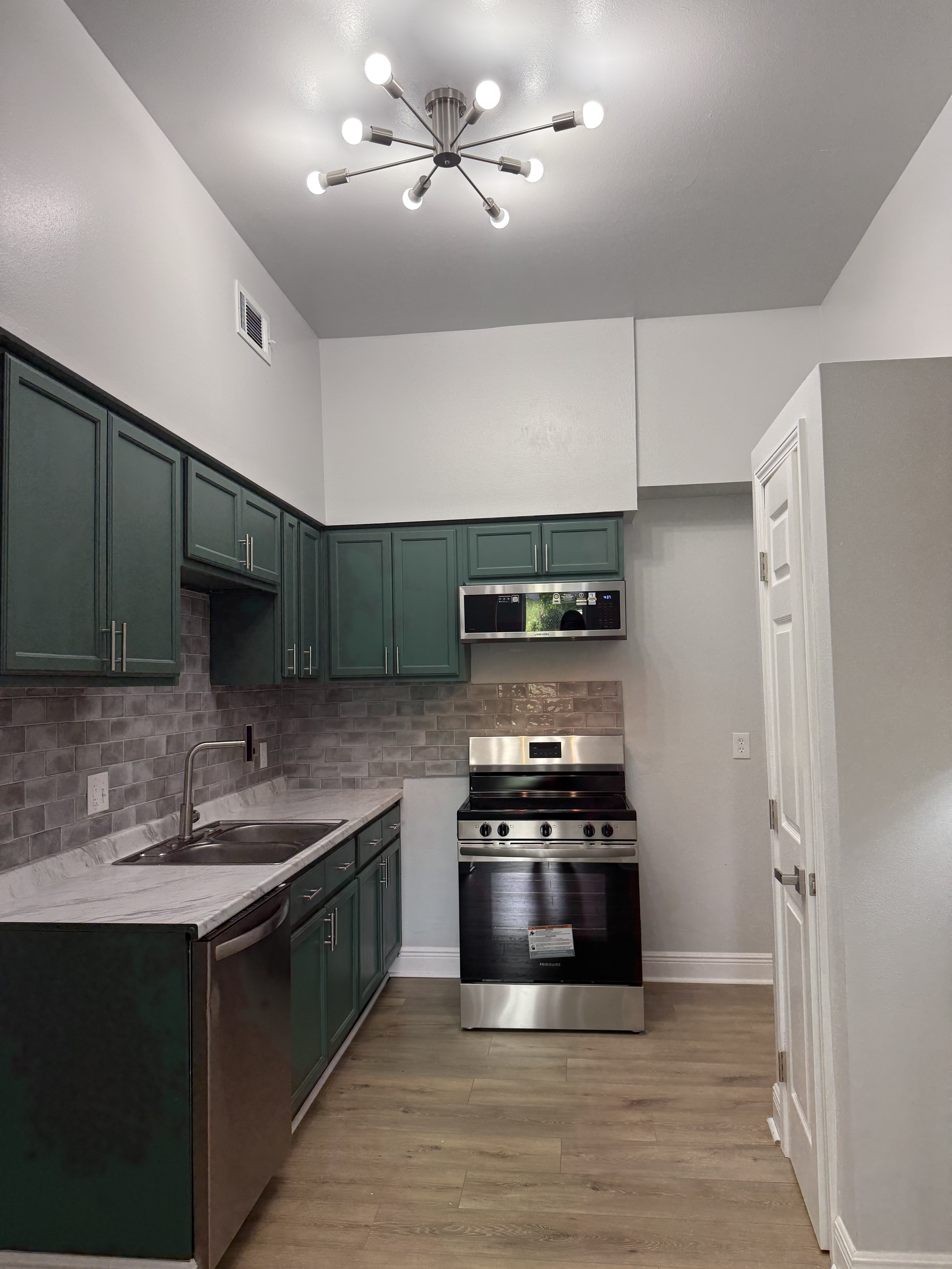 2334 Congress St – photo 5