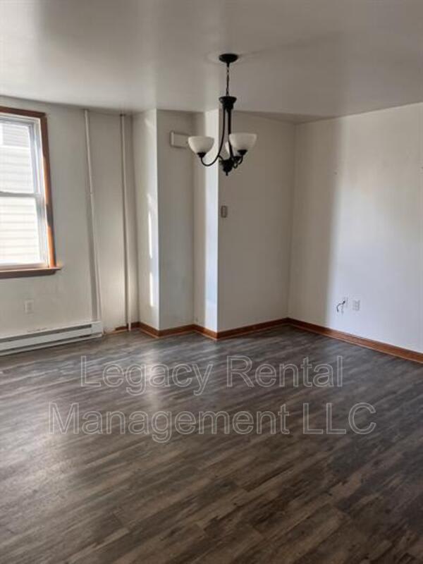 116 East Broad Street – photo 3