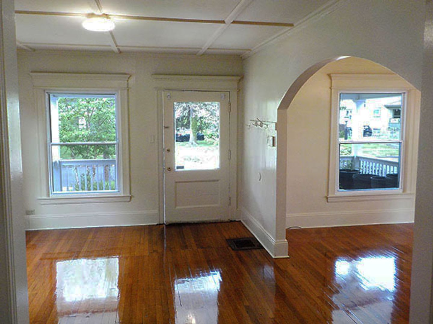 515 Allen Street Available 6 1 27 Spacious Single Family Home With Private Back Yard – photo 3