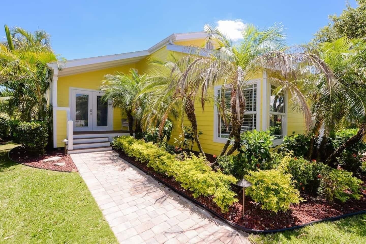 4031 NE Breakwater Drive – photo 2